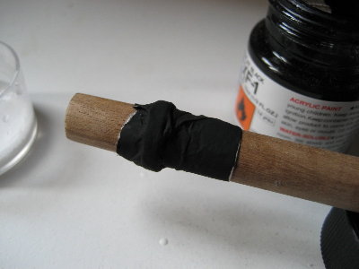 lo pinto en negro , le falta el barniz final y la cinta de cobre