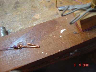Con este gancho y un trozo de cabo tenso los cabos, también lo uso para tensar la jarcia firme